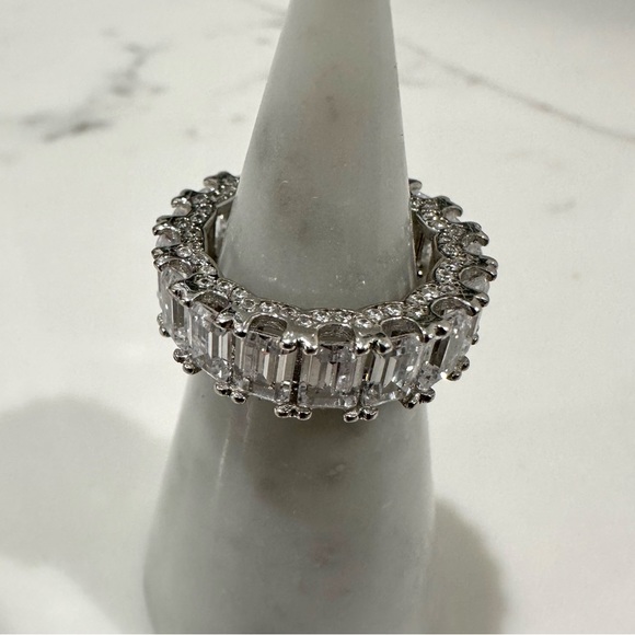 Italo Jewelry Sterling Silver Eternity Emerald Cut Ring - Picture 3 of 5